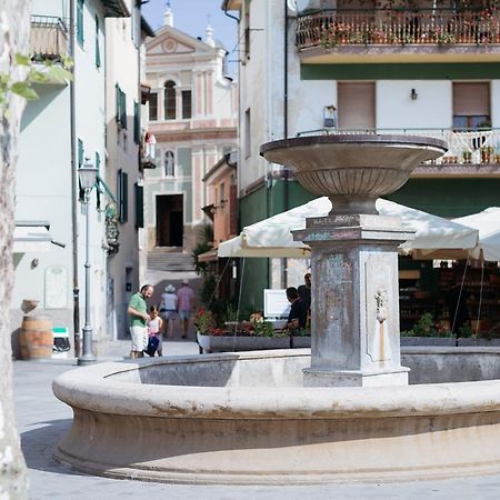 Dussaiga - Camera Delle Rose Dolceacqua Exterior foto
